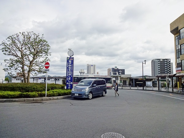 JR中央線豊田駅、北口ロータリー
