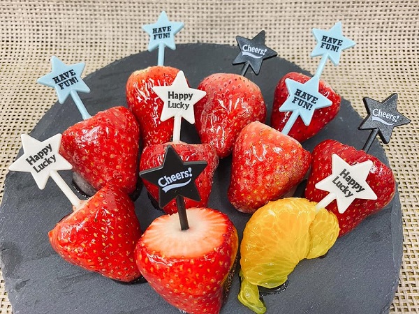 いちごの季節 おしゃれにいちご飴を作ってみよう セイトinfo 八王子 立川 多摩の情報サイト